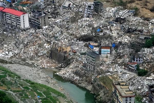 地震三要素介绍，分别为时间、震中、震级