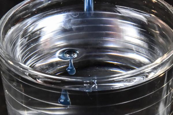 什么是硬水，含有较多可溶性钙、镁等化合物