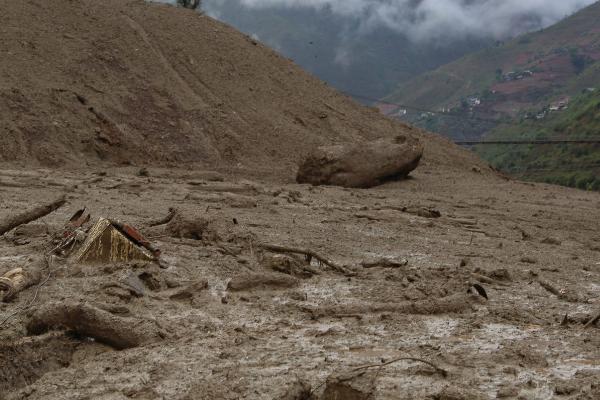 地质灾害有哪些，包括地震、火山喷发、滑坡、地面塌陷等种类